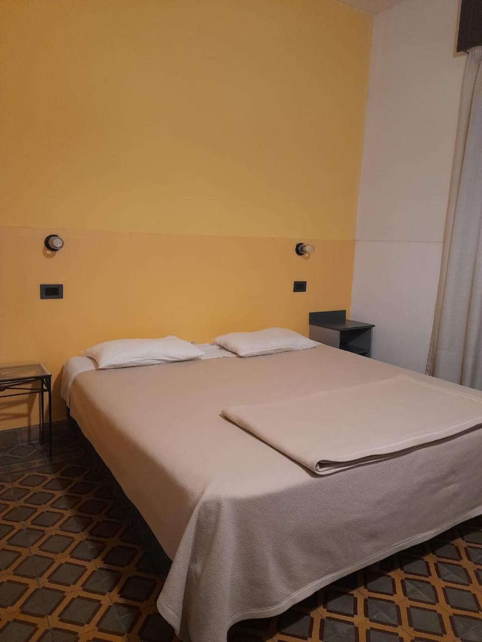 Antonieta Hostel Сан Рафаел Екстериор снимка