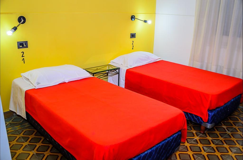 Antonieta Hostel Сан Рафаел Екстериор снимка